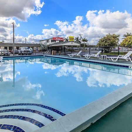 Budget Host Inn Florida City Exterior photo
